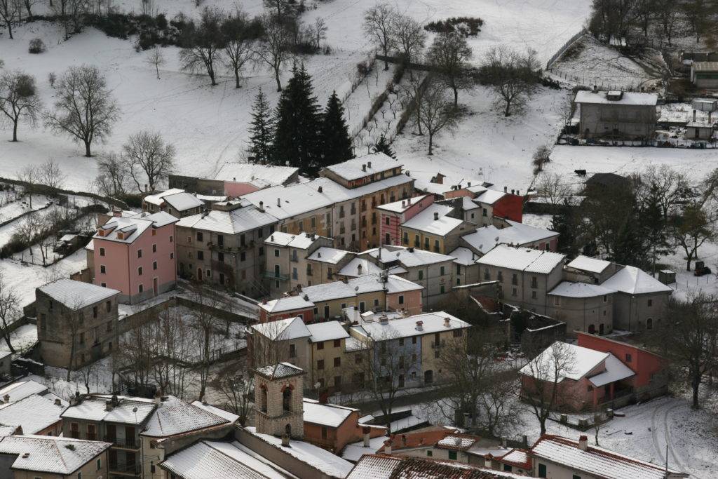 Panorama innevato di Vallemare by Angelo Provera